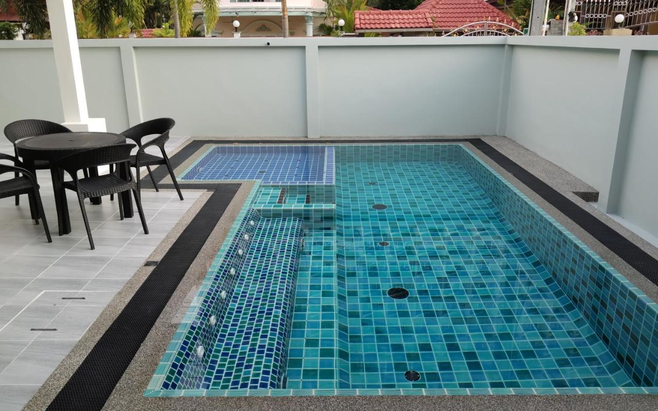 חוף ג'ומטיין Private Pool Villa With Jacuzzi At Royal Park Village - Walk To The Beach - 6 People - Max 3 Males (Adults Only) מראה חיצוני תמונה
